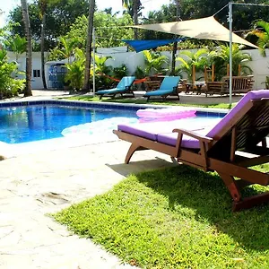Hummingbird Aparthotel